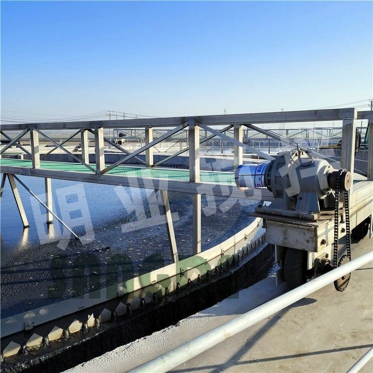 周邊傳動刮泥機(jī)